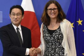 ЕС торопится заключить торговое соглашение с Японией