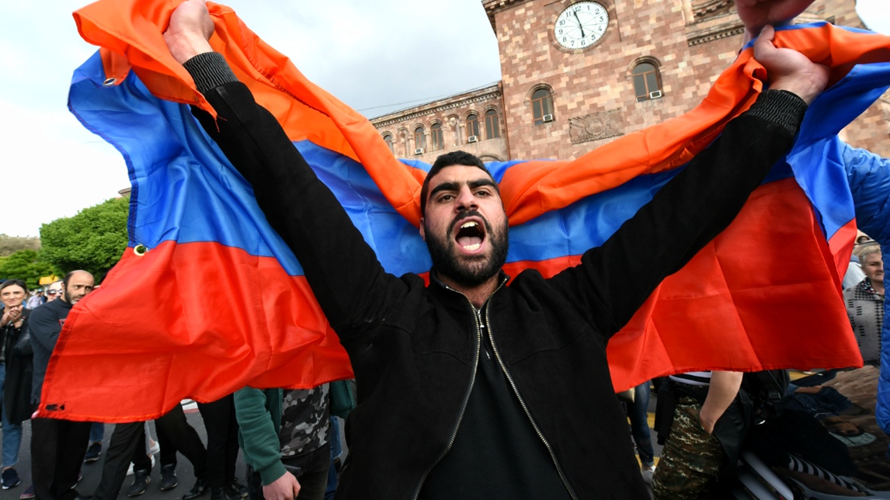 Протесты в Ереване продолжаются, несмотря на задержания