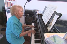 103-летняя француженка продолжает играть на фортепиано
