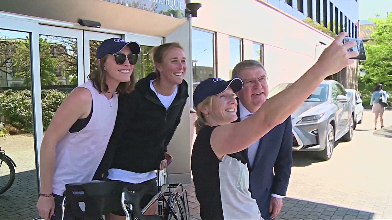 Бывшие олимпийцы хотят доехать на велосипедах из Швейцарии в Новую Зеландию Бывшие олимпийцы хотят доехать на велосипедах из Швейцарии в Новую Зеландию