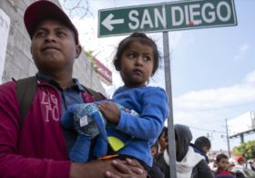 США будут разделять семьи, которые пересекают границу незаконно