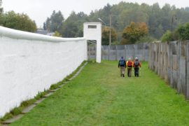 Некогда разделённая немецкая деревня доказывает: стены бесполезны