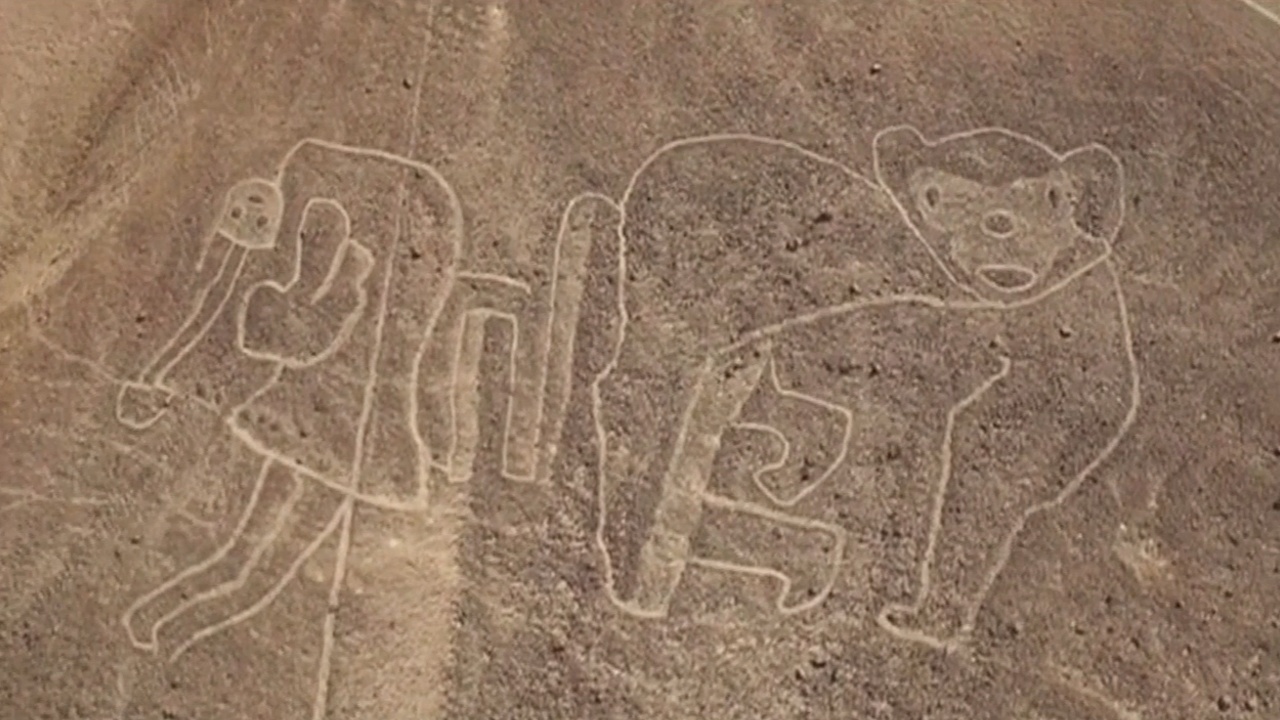 Танцующие женщина и обезьяна: в Перу нашли новые геоглифы