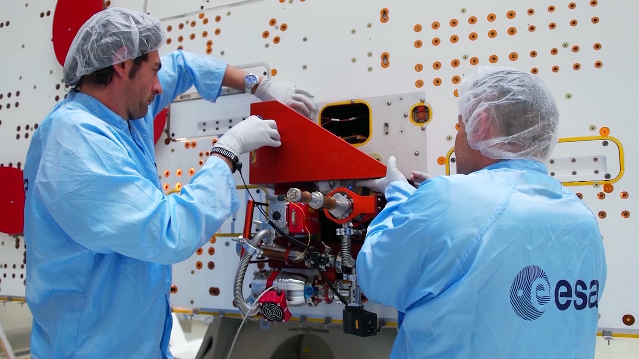Модуль BepiColombo для изучения Меркурия перевозят на космодром Куру