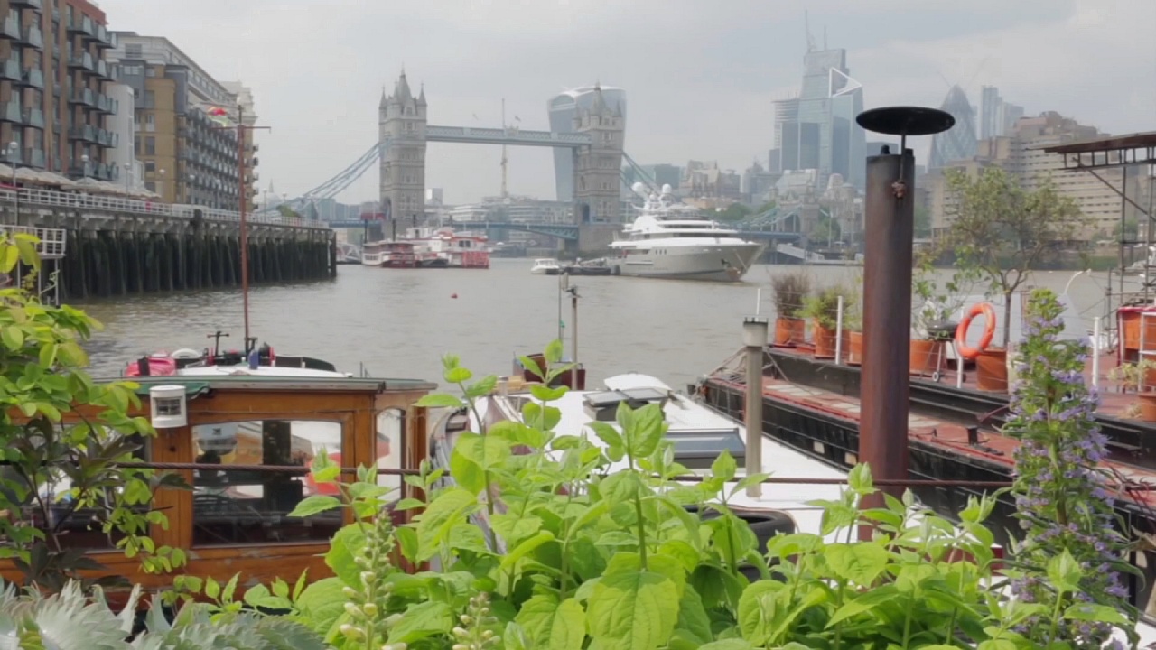 Лодки вместо квартир: почему лондонцы хотят жить на воде