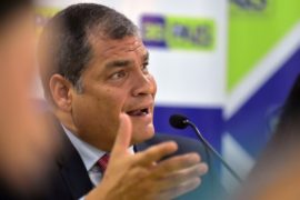 Суд Эквадора выдал ордер на арест бывшего президента