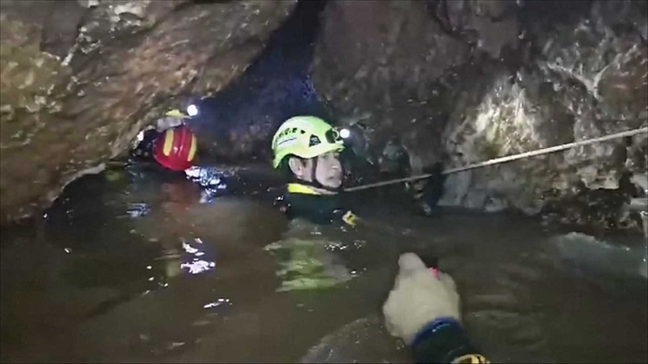 Спасательная операция в тайской пещере: погиб водолаз