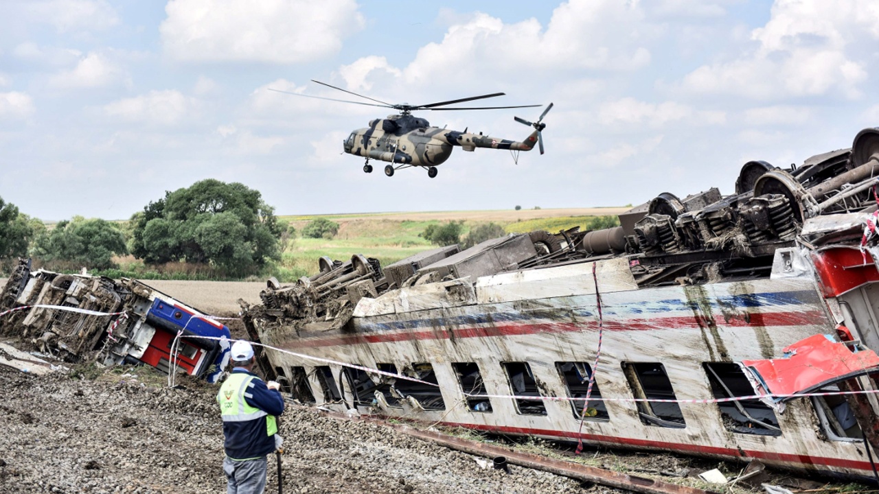 Крушение поезда в Турции: 24 человека погибли, более 330 пострадали
