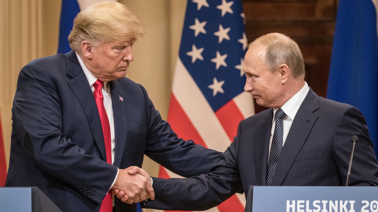 Трамп поставил мир выше политики на встрече с Путиным