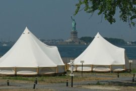 Пожить в гламурных палатках с видом на Нью-Йорк