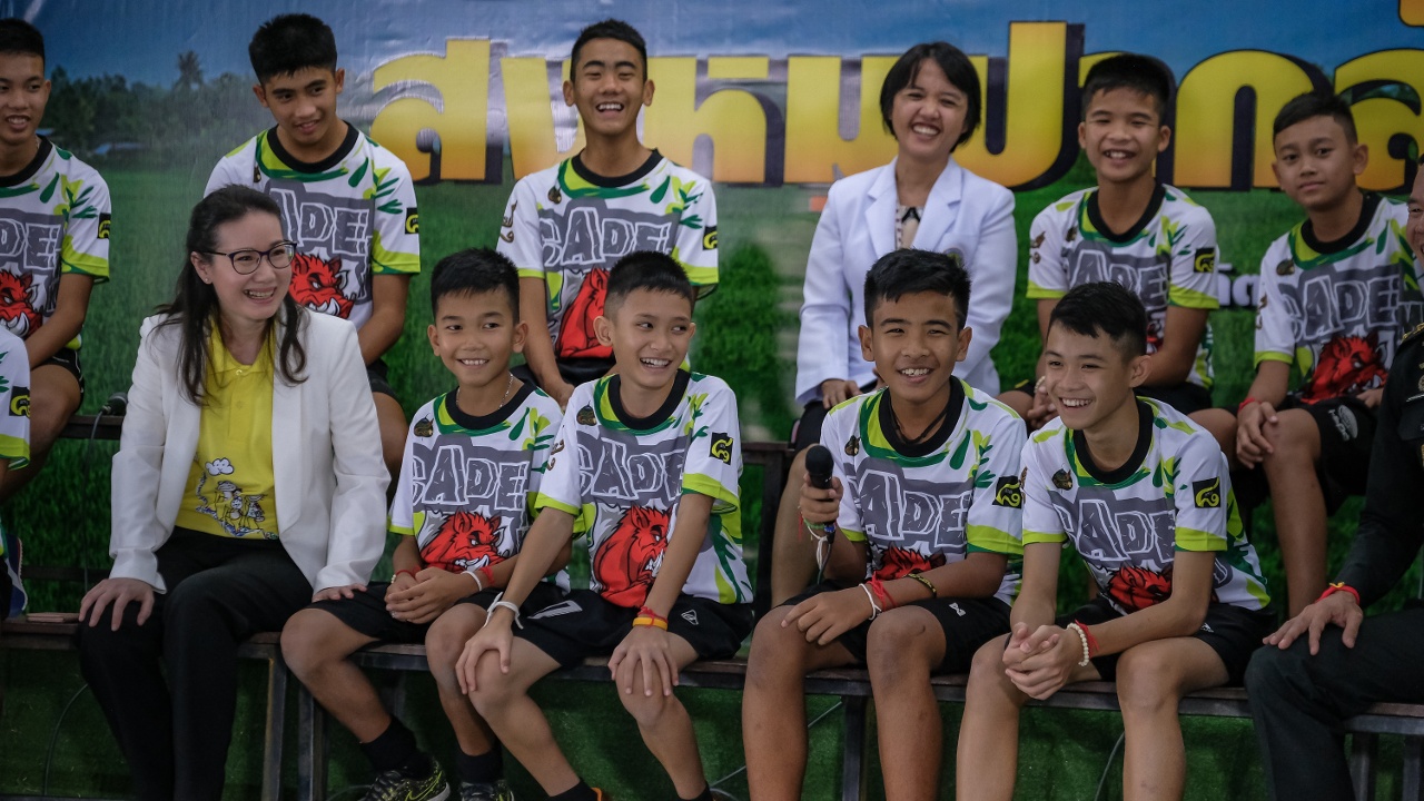Спасённые тайские мальчики впервые пообщались с журналистами