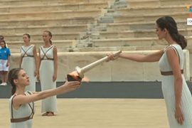 Олимпийский огонь III Юношеских игр прибыл из Афин в Буэнос-Айрес