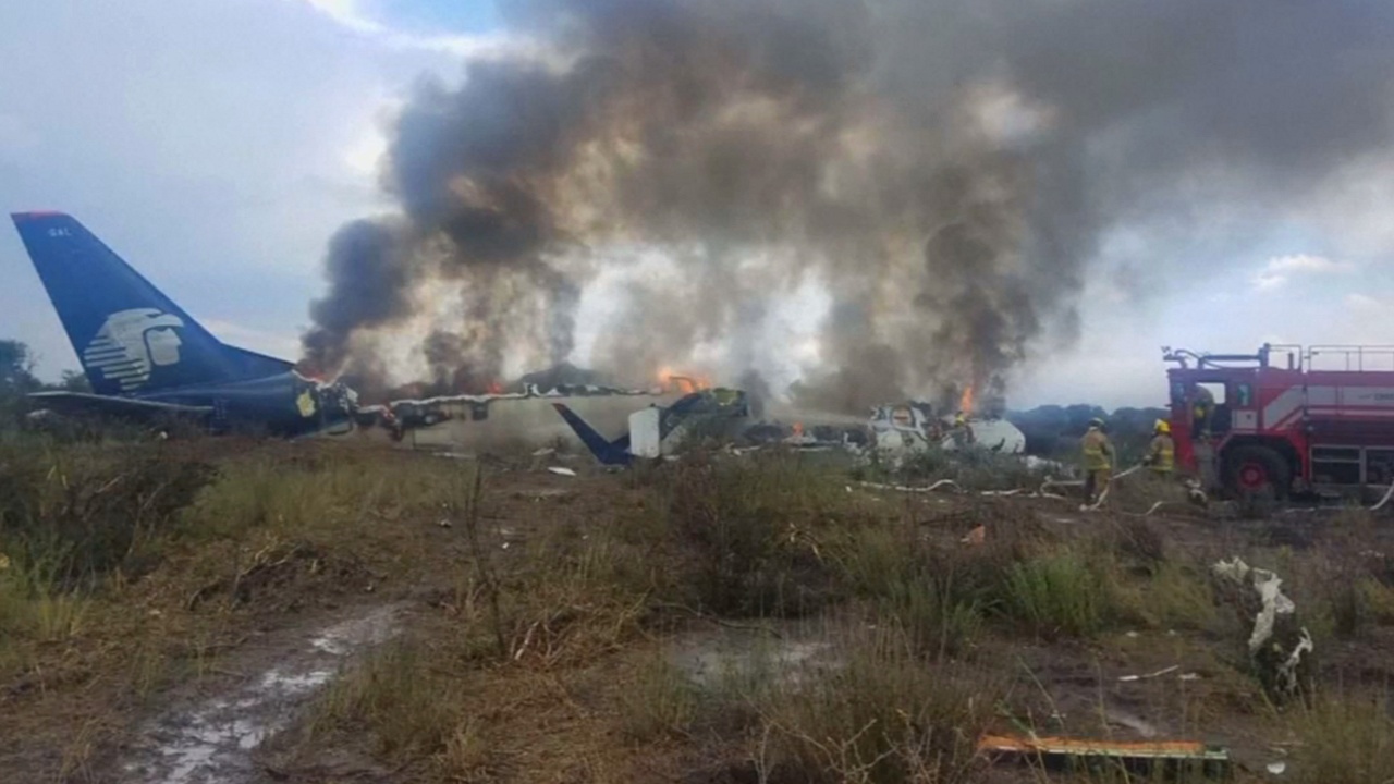 В Мексике разбился пассажирский самолёт, все выжили