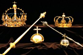 В Швеции похитили две королевские короны и державу XVII века