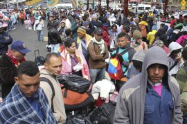 Венесуэльцев без загранпаспортов больше не впускают в Эквадор