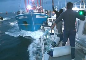 В Ла-Манше рыбаки воюют за запасы гребешка