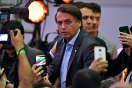 Кандидата в президенты Бразилии атаковали с ножом