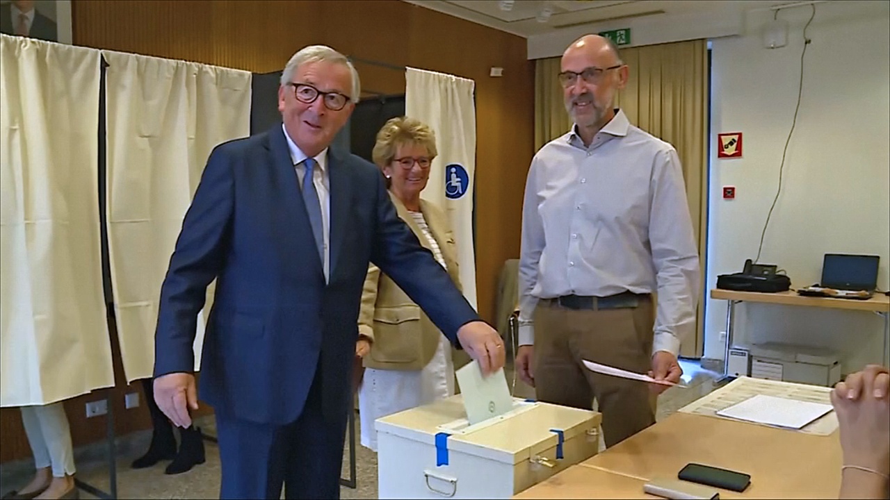 Премьер Люксембурга может сохранить свой кабинет после выборов