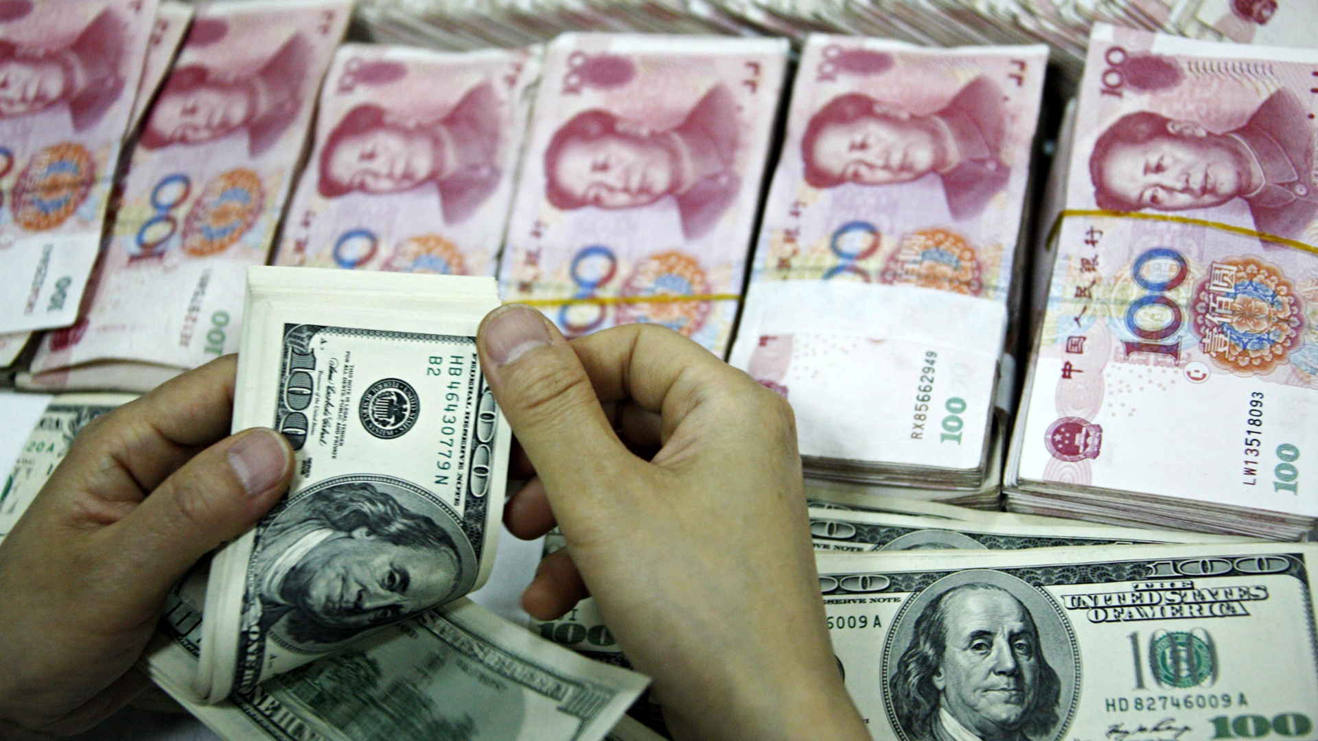 Сильный доллар и слабый юань не обрадовали китайских экспортёров