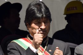 Президент Боливии решил избираться на четвёртый срок, люди протестуют
