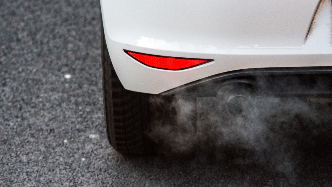 ЕС утвердил план по сокращению автомобильных выбросов СО2
