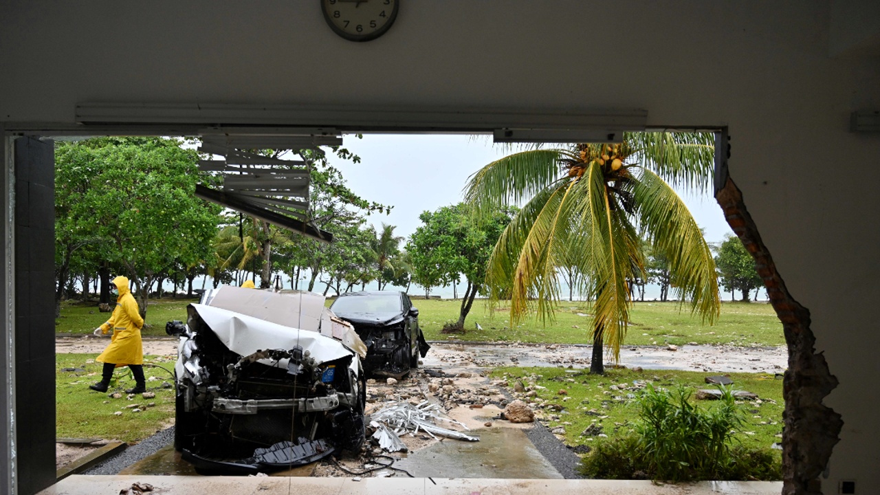 Цунами в Индонезии оставило без крова более 16 тысяч человек