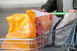В супермаркетах Южной Кореи запретили пластиковые пакеты