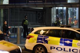 Нападение с ножом на вокзале в Манчестере расследуют как теракт