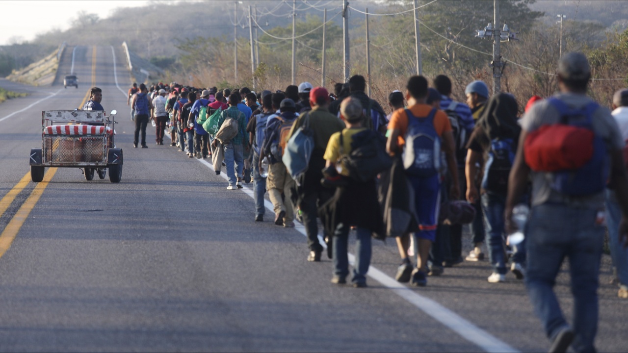 Караван гондурасских мигрантов всё ближе к границе США
