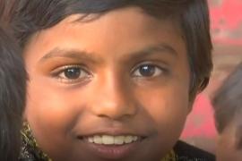 Индийские супруги содержат более 100 приёмных детей