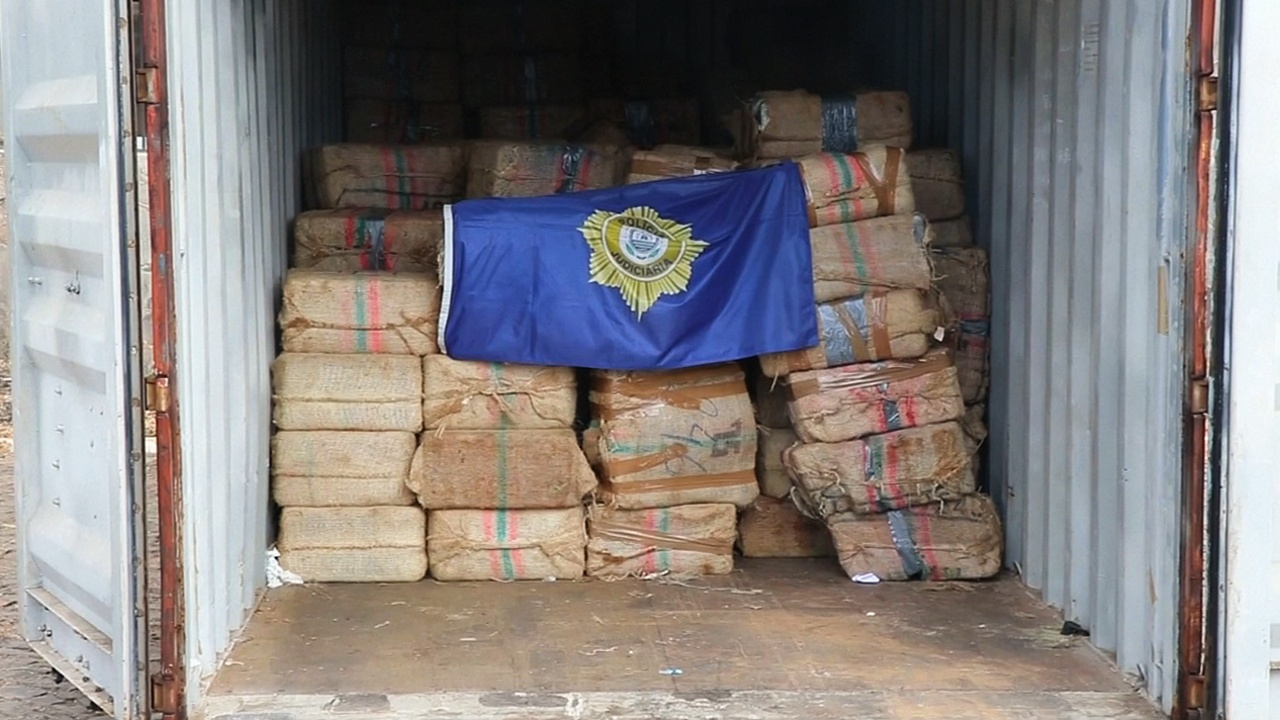 В Кабо-Верде задержали российских моряков, перевозивших 9,5 тонн кокаина