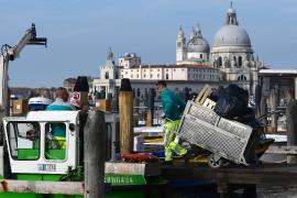Венеция вводит налог на однодневное посещение, чтобы оплатить уборку улиц