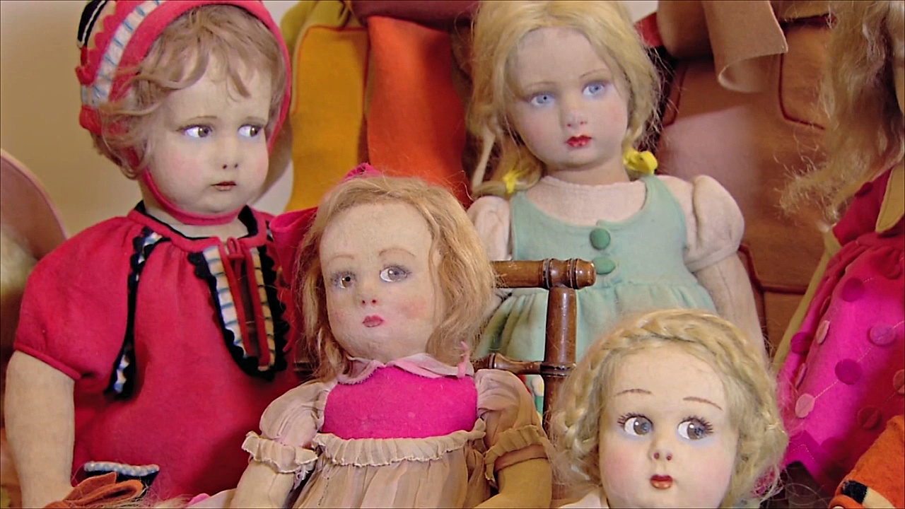 Богатую коллекцию антикварных кукол представили в Риме
