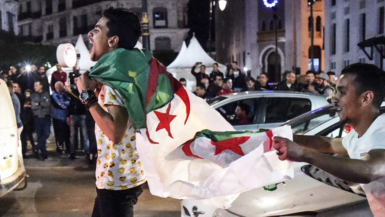 Президент Алжира Бутефлика не станет переизбираться на пятый срок
