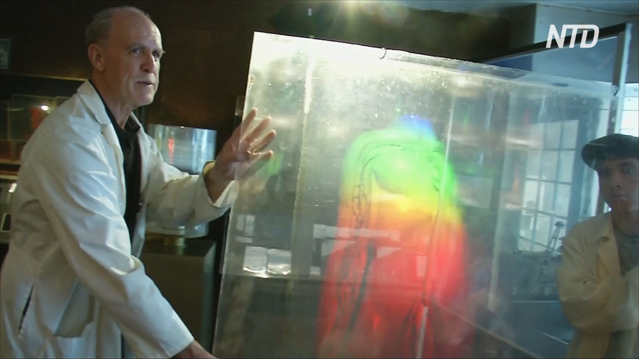 Волшебные голограммы доктора Лазера удивляют публику уже 40 лет