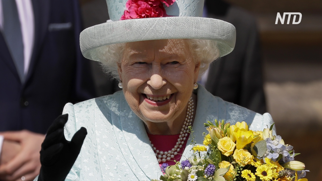 Елизавета II в 93-й день рождения посетила пасхальную службу