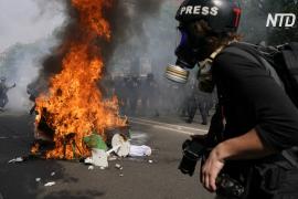 Первомайский протест в Париже: погромы и стычки с полицией