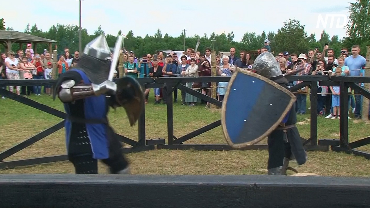 Рыцари и лучники сразились на исторической реконструкции в Беларуси