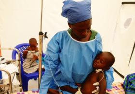 Эбола добралась до Уганды: выявлен первый случай заболевания