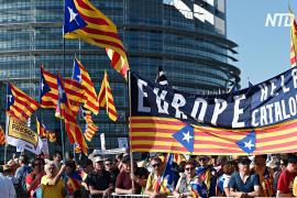 Каталонцы протестуют у Европарламента в поддержку евродепутата Пучдемона