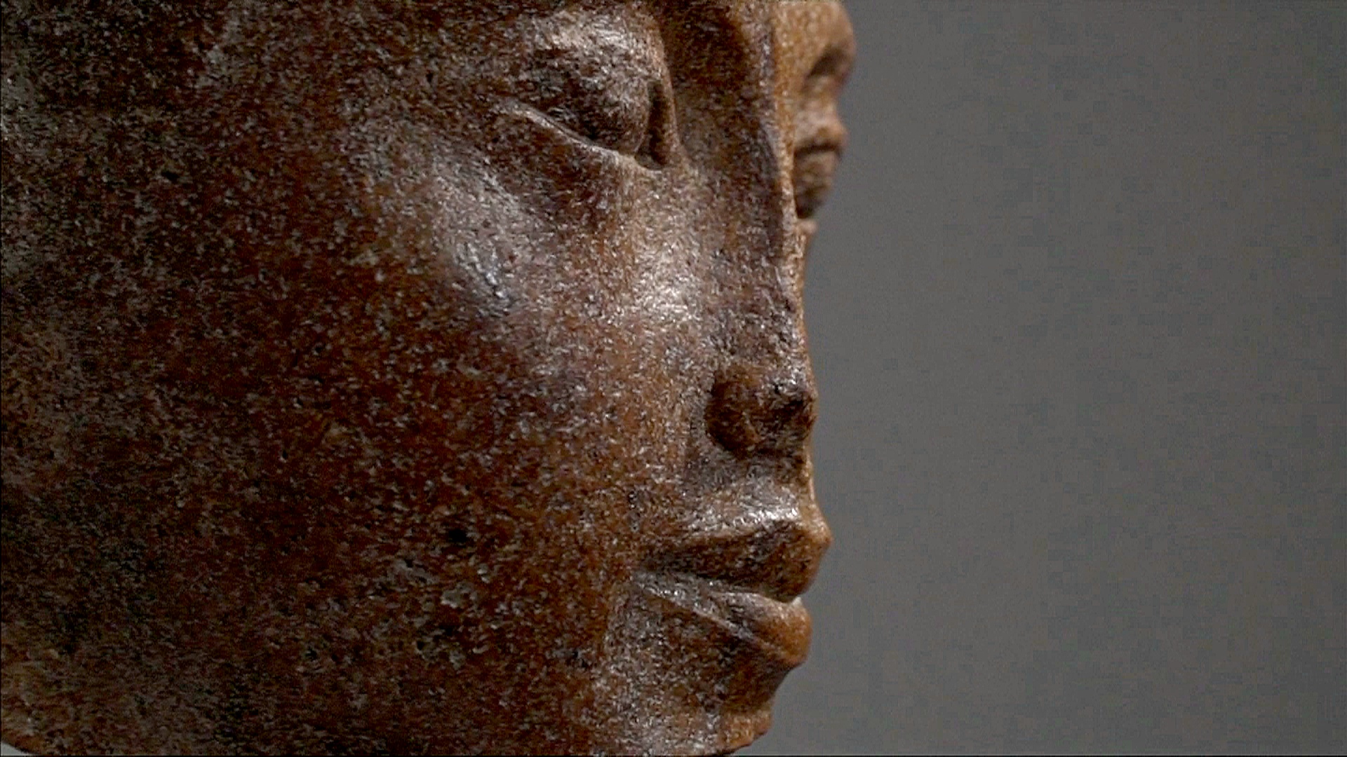 Вопреки протестам Египта 3000-летний бюст Тутанхамона ушёл с молотка