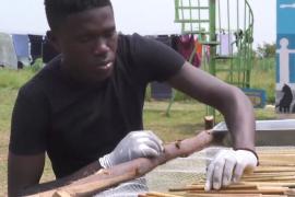 Бизнес на соломе: угандиец делает натуральные трубочки