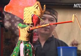 Театр бамбуковых кукол: индонезиец хранит древнее исчезающее искусство