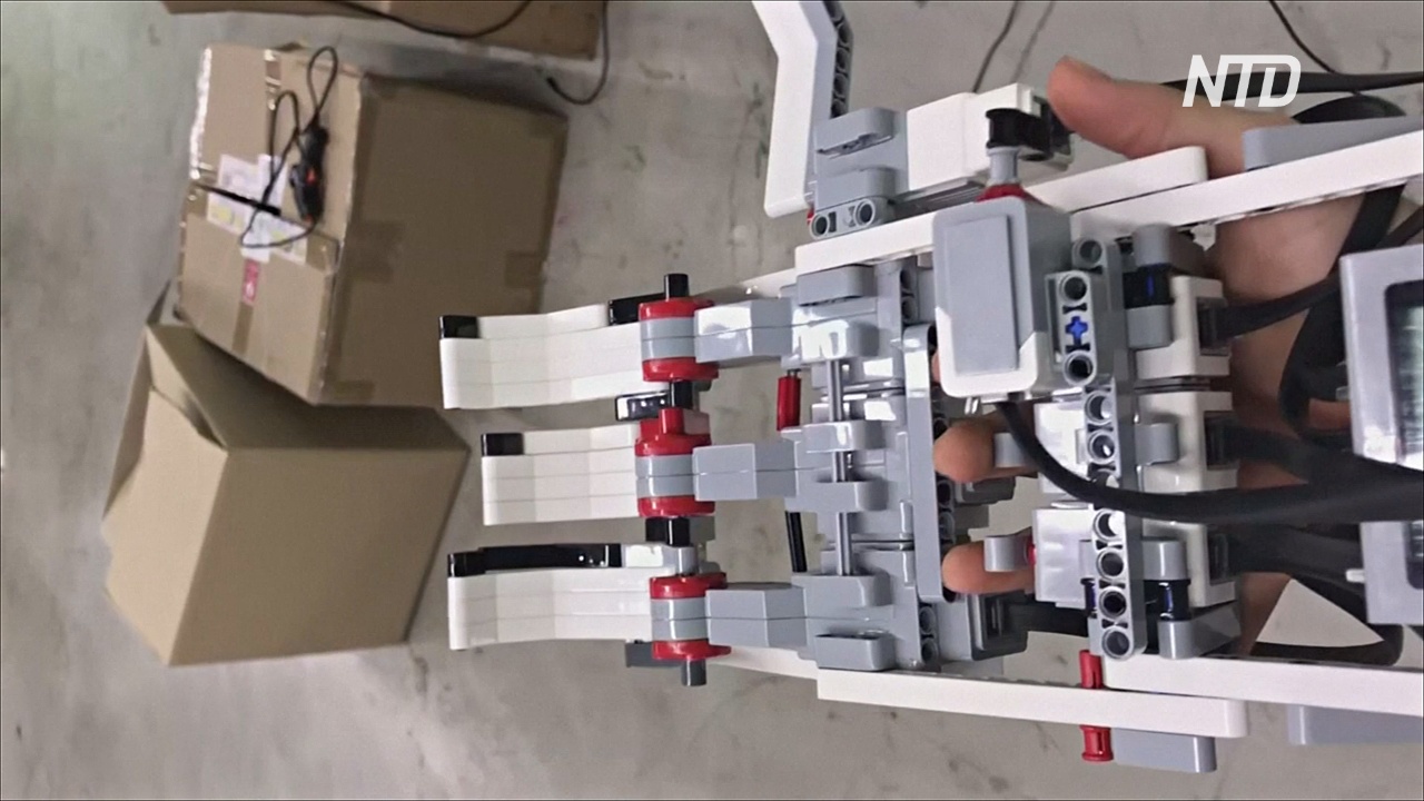 Роботизированную руку-протез из Lego сделали школьники в Южной Корее