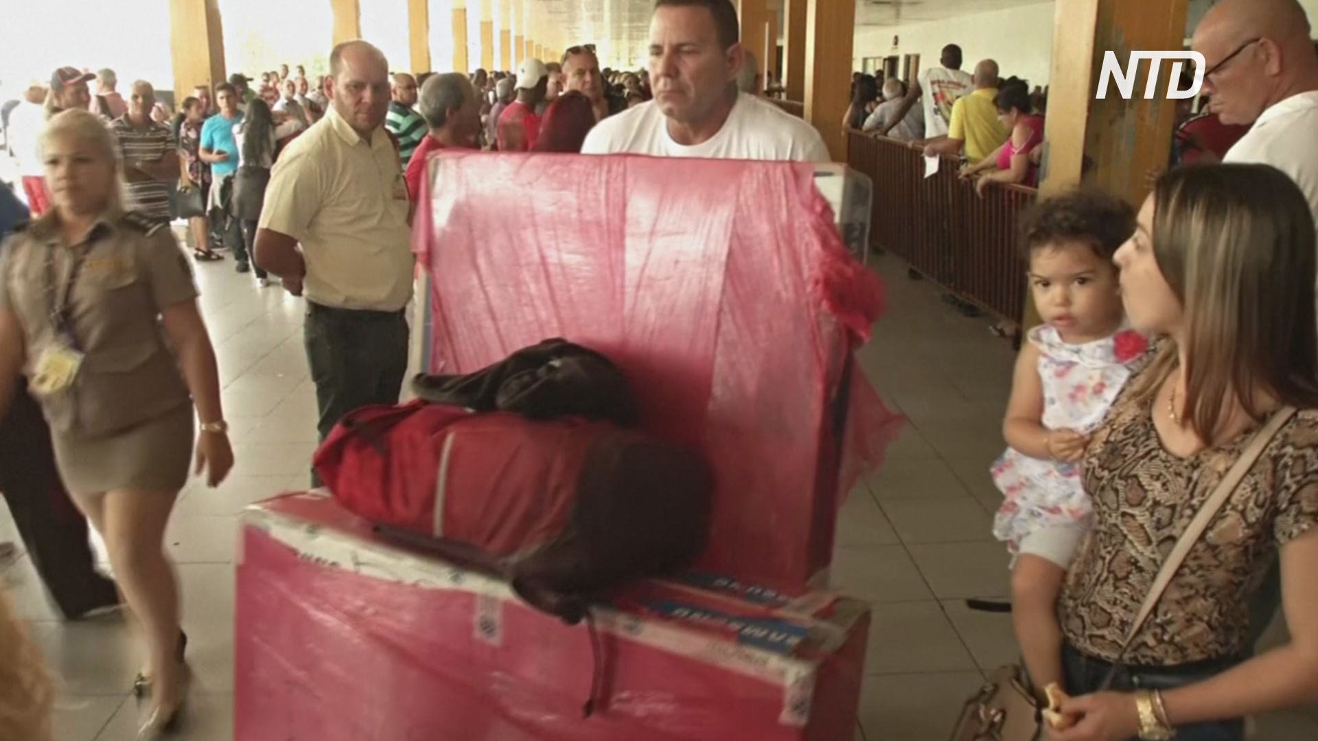 На Кубе появятся магазины, где дефицитные товары будут продавать за доллары