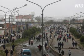 Сторонники Моралеса блокируют шоссе: в городах не хватает продуктов