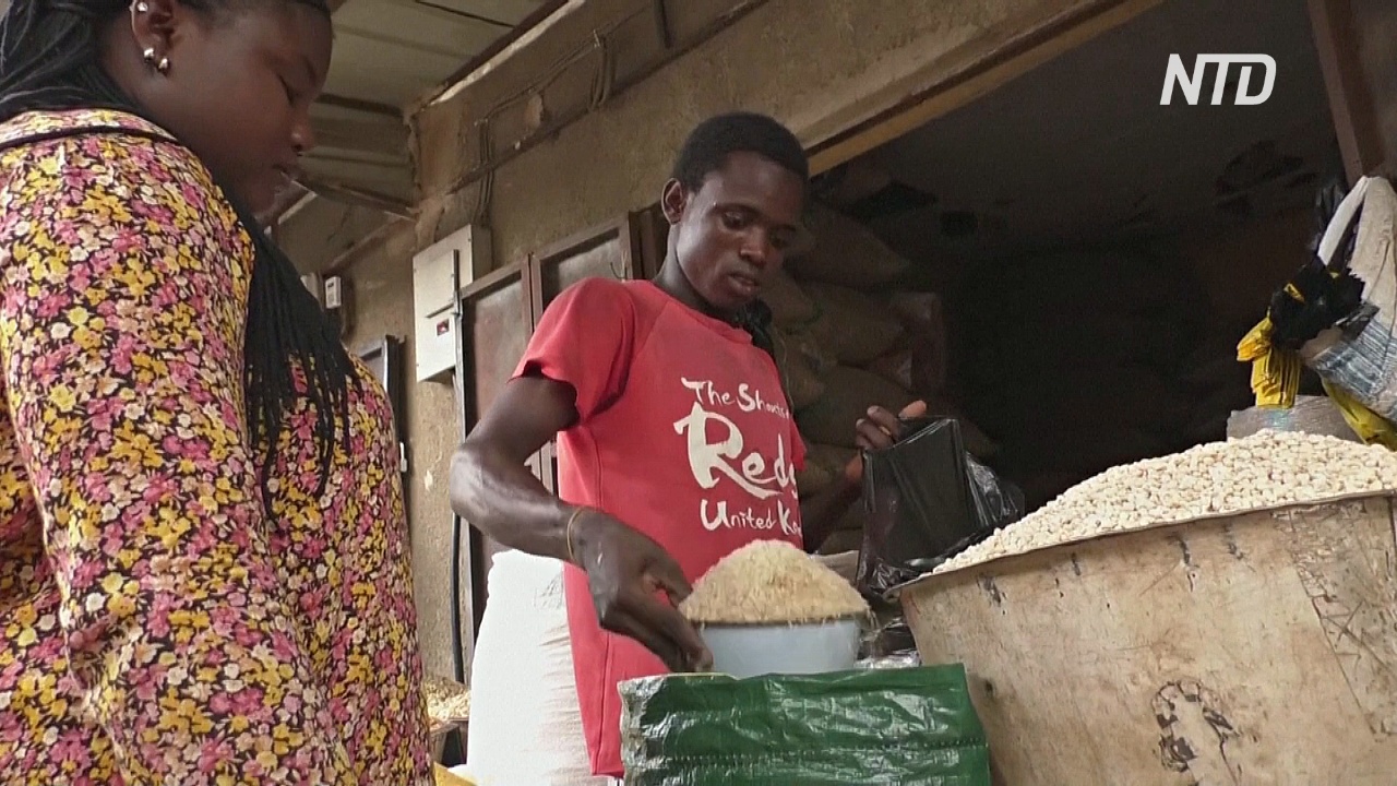 Из-за инфляции нигерийцы с трудом покупают продукты на рынках