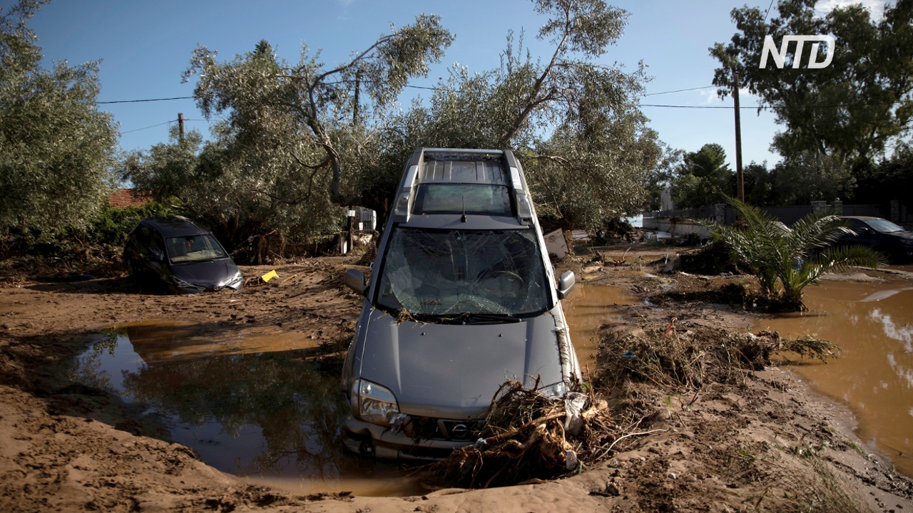 Греческий городок приходит в себя после наводнения