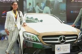 «Ювелирный» Mercedes: 350 000 бриллиантов на кузове