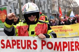 Пенсионная реформа Макрона: во Франции началась общенациональная забастовка
